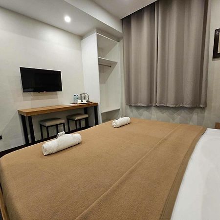 Blue Harbor Hotel Calapan Dış mekan fotoğraf