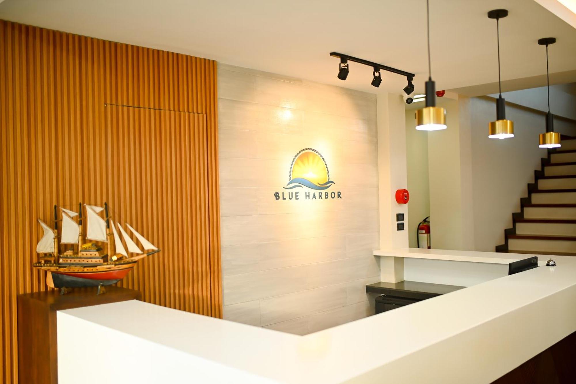 Blue Harbor Hotel Calapan Dış mekan fotoğraf