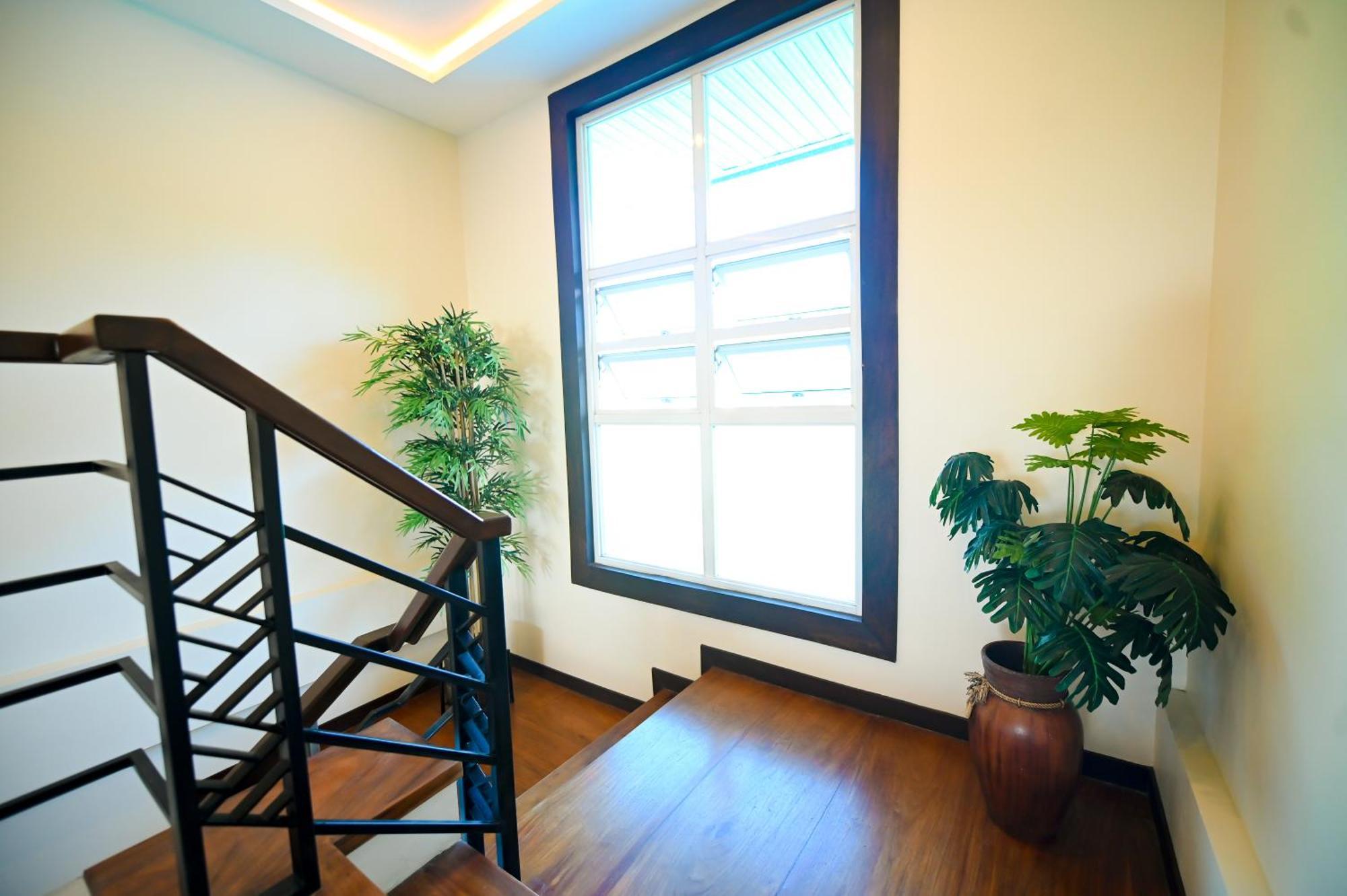 Blue Harbor Hotel Calapan Dış mekan fotoğraf